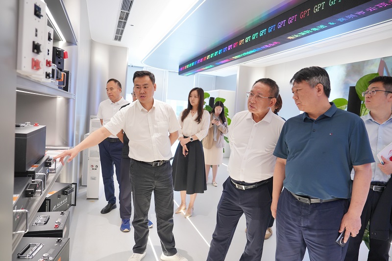 国家发展改革委价格成本和认证中心调研组莅临澳门挂牌记录调研