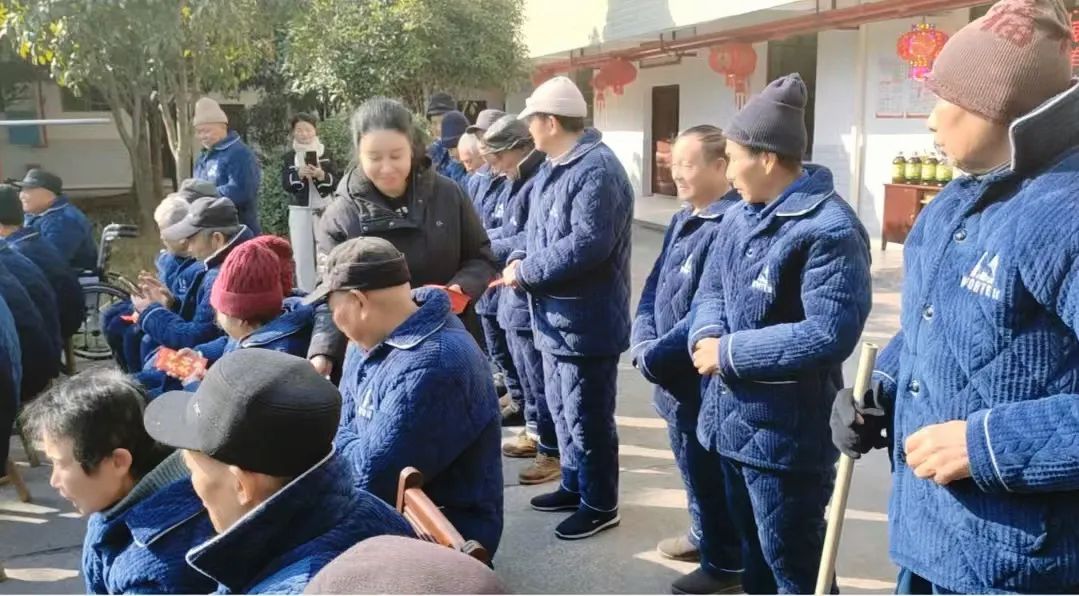 澳门挂牌记录公益行：冬日送温暖 情系家国公益
