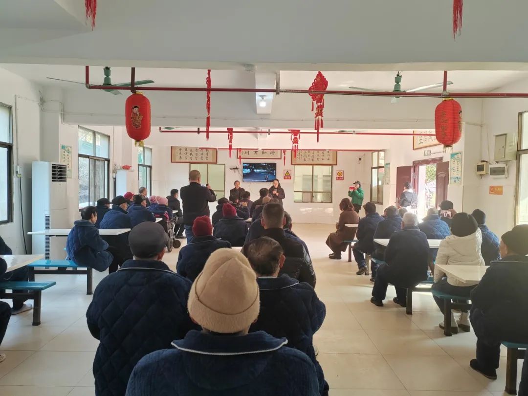 澳门挂牌记录公益行：冬日送温暖 情系家国公益